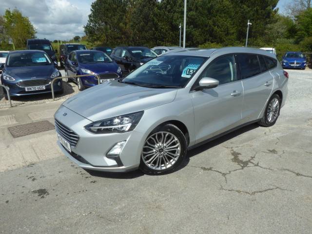 Ford Focus 1.0 EcoBoost Hybrid mHEV Titanium X Navigation 125 PS 1 Owner From New Estate Petrol Moondust Silver