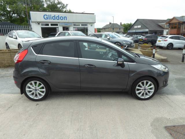2016 Ford Fiesta 1.6 Titanium 105 PS Automatic