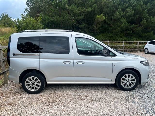2022 Ford Tourneo Connect 2.0 EcoBlue Titanium 1 Owner from New