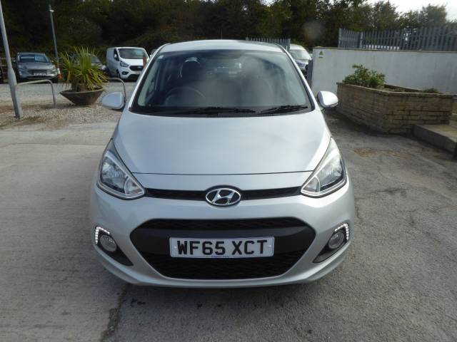 2015 Hyundai i10 1.0 Premium 66 PS 2 Owners From New Very Low Miles!!