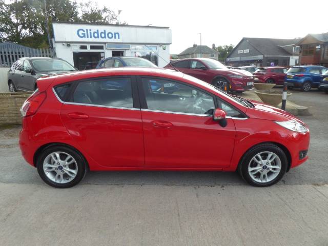 2015 Ford Fiesta 1.0 EcoBoost Zetec 100 PS 1 Owner From New Low Miles!!