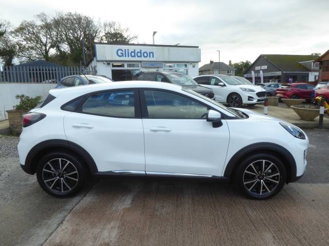 2023 Ford Puma 1.0 EcoBoost Hybrid mHEV Titanium Navigation 125 PS Automatic 1 Owner From New